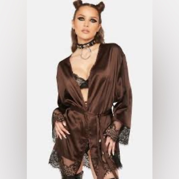 Rhonda Shear Black Satin and Lace Kimono Robe - Picture 14 of 14